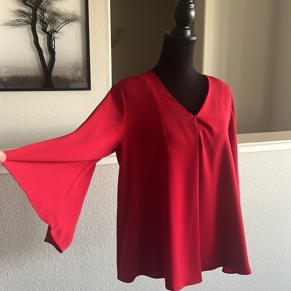 Beautiful Red Chico’s Blouse - Never Worn - Chico’s Size 1 / Medium - Picture 2 of 8
